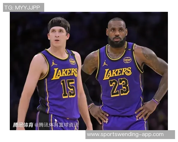 老詹将与南湾湖人共同训练G联盟之旅开启新篇章 老詹将与南湾湖人共同训练G联盟之旅开启新篇章